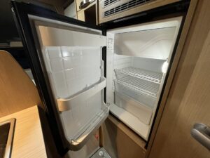 キャブコンタイプ（アミティ・クレソン）の冷蔵庫事情
